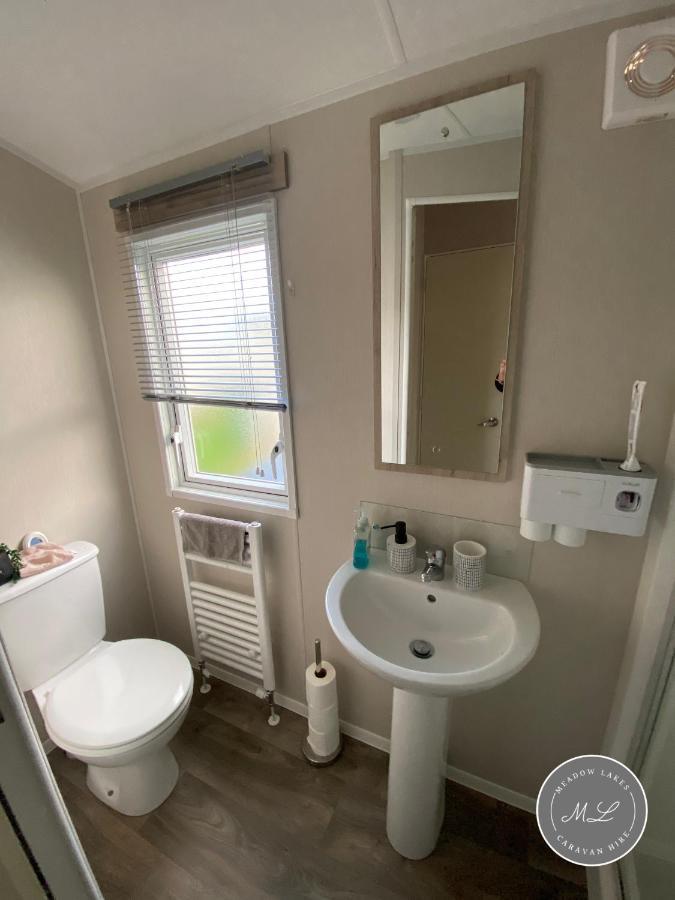 Meadow View 171 - Golden Palm - Central Heating, Wifi, Pet Friendly, Bed Linen - Meadow Lakes Caravan & Lodge Hire Chapel Saint Leonards Εξωτερικό φωτογραφία